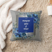 Silver & Blue Petal Symphony Throw Kissen (Decke)