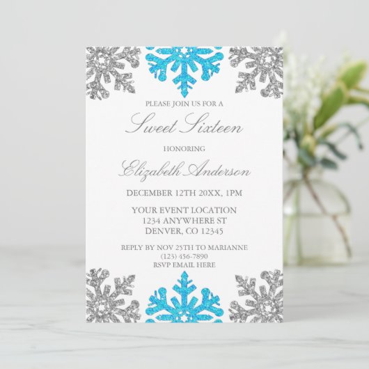 Silver Blue Snowflake Winter Sweet 16 Einladung (Stehend Vorderseite)