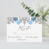 Silver Blue Snowflakes Winter Wedding RSVP Karte (Stehend Vorderseite)