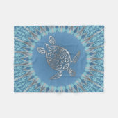 Silver Blue Turtle Mandala Animal Fleecedecke (Vorderseite (Horizontal))