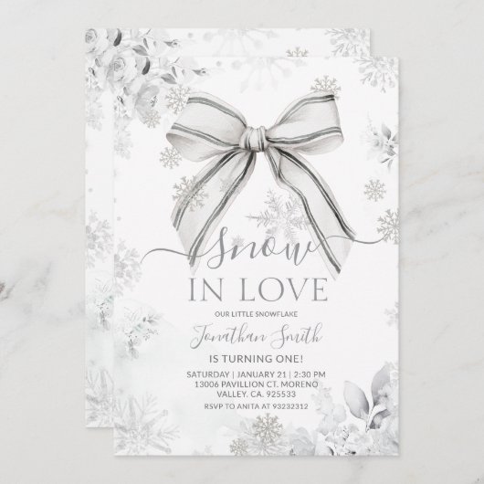Silver Bow Snow In Love Snowflake 1st Birthday Einladung (Vorne/Hinten)