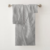 Silver Brushed Metal Abstrakt Badhandtuch Set (Insitu)
