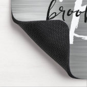 Silver Brushed Metal Schwarz-weiß Script Monogram Mousepad (Ecke)