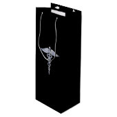Silver Caduceus Medical Symbol auf schwarz Geschenktüte Für Weinflaschen (Vorderseite Schrägansicht)