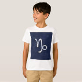 Silver Capricorn Zodiac Sign Blue Carbon Style T-Shirt (Vorne ganz)