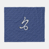 Silver Capricorn Zodiac Symbol Blue Camouflage Fleecedecke (Vorderseite (Horizontal))
