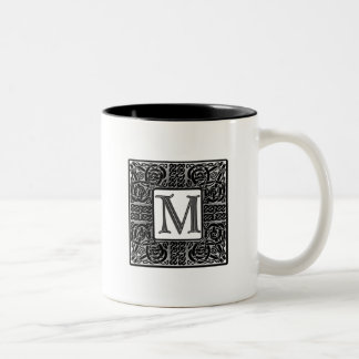 Silver Celtic "M" Monogram Zweifarbige Tasse