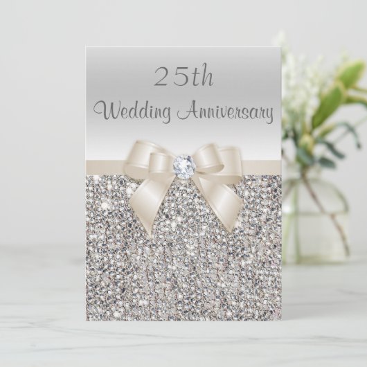 Silver Champagne 25th Wedding Anniversary Sequins Einladung (Stehend Vorderseite)
