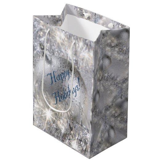 Silver Christmas Medium Geschenktasche Mittlere Geschenktüte (Vorderseite Schrägansicht)