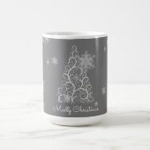 Silver Christmas Tree and Snowflakes Tasse (Mittel)