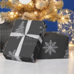 Silver Christmas Tree Snowflake on Charcoal Gray Geschenkpapier<br><div class="desc">Wrap deine Weihnachtsgeschenke in diesem eleganten silber-grauen Weihnachtsbaum und Schneeflockenmuster Papier. Dieses atemberaubende Papier kann auch für Ihre Weihnachtskunst verwendet werden.</div>