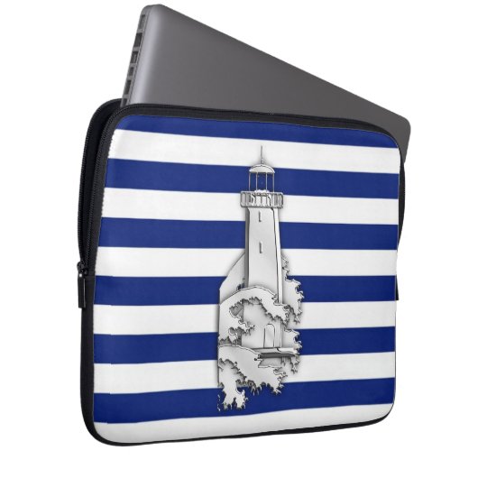 Silver Chrome Like Lighthouse auf Navy Stripes Laptopschutzhülle (Vorne Rechts)