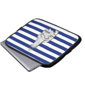 Silver Chrome Like Lighthouse auf Navy Stripes Laptopschutzhülle (Vorne Knopf)