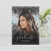 Silver Confetti border script Foto Abschluss Einladung (Stehend Vorderseite)