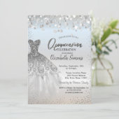 Silver Confetti Dots, Chic Dress Quinceañera Einladung (Stehend Vorderseite)