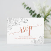 Silver & Coral on White Elegante Script Wedding RSVP Karte (Stehend Vorderseite)
