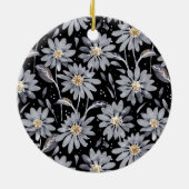 Silver Daisies auf schwarz Custom Holiday Keramik Ornament (Hinten)
