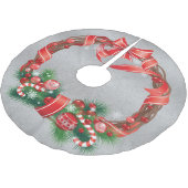 Silver Damask mit Weihnachtskranz Polyester Weihnachtsbaumdecke (Schrägansicht)