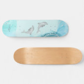 Silver Delphins Wave Coastal Ihr Name Skateboard (Horizontal)