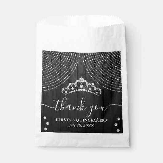 Silver Diamond Tiara auf Schwarzwald Quinceanera Geschenktütchen (Vorderseite)