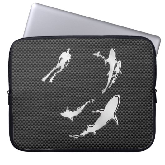 Silver Diver mit Haie auf Carbon Fibre Style Laptopschutzhülle (Vorderseite)