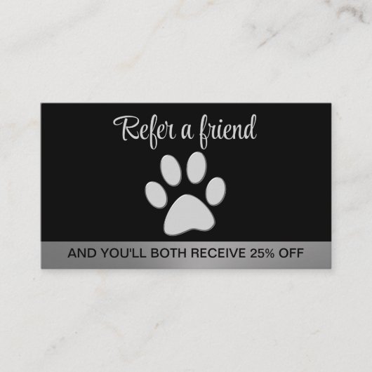 Silver Dog Paw auf schwarzem Hintergrund Empfehlungskarte (Vorderseite)