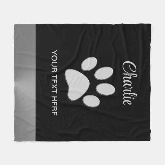Silver Dog Paw auf schwarzem Hintergrund Fleecedecke (Vorderseite (Horizontal))