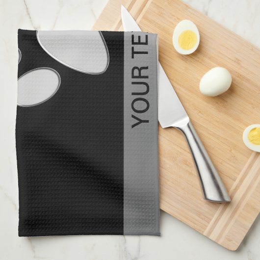 Silver Dog Paw auf schwarzem Hintergrund Geschirrtuch (Viertel Falte)