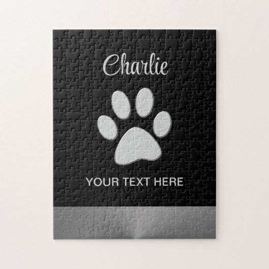 Silver Dog Paw auf schwarzem Hintergrund Puzzle (Vertikal)