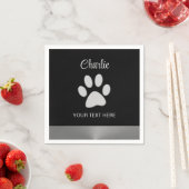 Silver Dog Paw auf schwarzem Hintergrund Serviette (Beispiel)