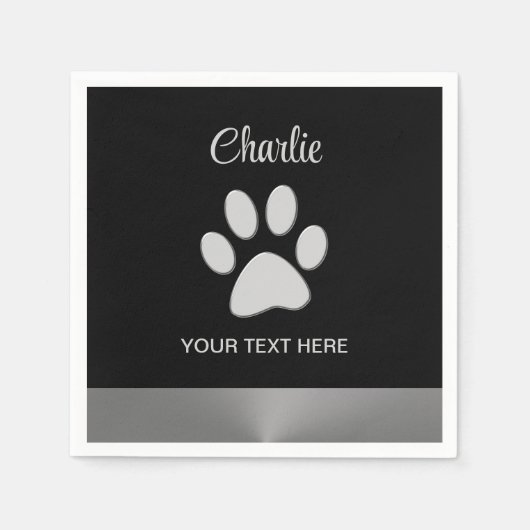 Silver Dog Paw auf schwarzem Hintergrund Serviette (Vorderseite)