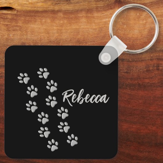 Silver Dog Paws Schwarzer Hintergrund Druckmuster- Schlüsselanhänger (Rückseite)
