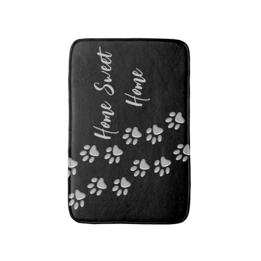 Silver Dog Paws Schwarzer Hintergrund Print Patter Badematte (Vorderseite Vertikal)
