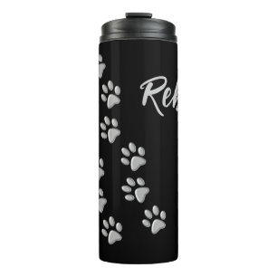 Silver Dog Paws Schwarzer Hintergrund Print Patter Thermosbecher