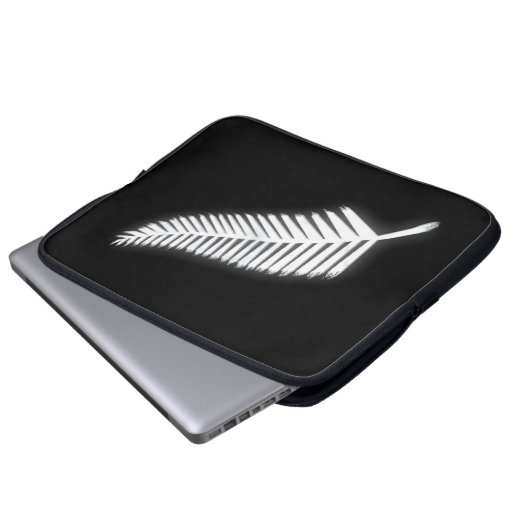 Silver Fern NZ Emblem für Patriotic Kiwis Laptopschutzhülle (Vorne Knopf)