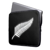 Silver Fern NZ Emblem für Patriotic Kiwis Laptopschutzhülle (Vorderseite Links)