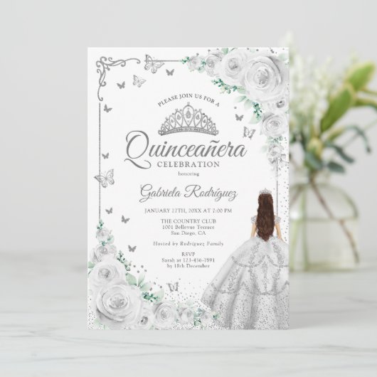 Silver Floral Watercolor Rose Quinceanera Einladung (Stehend Vorderseite)