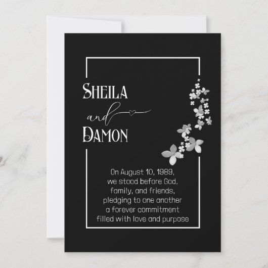 Silver Flowers On Black Wedding Vow Renewal Einladung (Vorderseite)