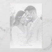 Silver Foil Script & Portrait Wedding Folieneinladung (Vorderseite)
