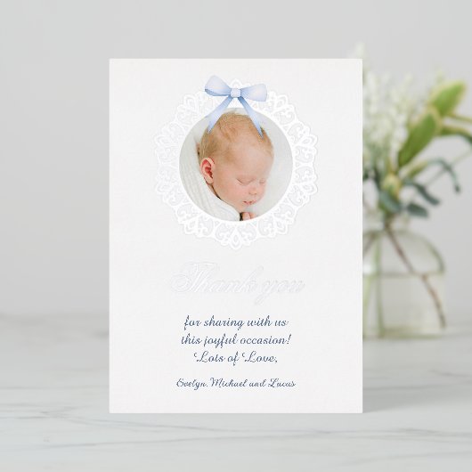 Silver Frame Blue Bow Tauffolie Danke Karte (Stehend vorne)