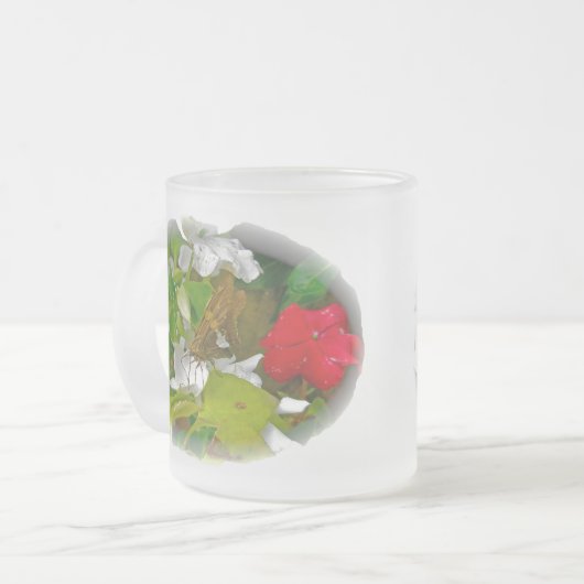 Silver Gepunktet Skipper Butterfly Mattglastasse (Vorderseite Links)