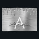Silver Glitter Brushed Metal Monogram Name Geschirrtuch<br><div class="desc">Silber Imitate Foil metallic Sparkle Glitzer gebürstete Metall Monogramm Name und erste Küche Handtuch. Das macht den perfekten 16 Geburtstag,  Hochzeit,  Brautparty,  Jubiläum,  Babydusche oder Junggeselinnen-Abschied Geschenk für jemanden,  der Lieben glamourösen Luxus und schicke Stile.</div>