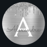 Silver Glitter Brushed Metal Monogram Name Runder Aufkleber<br><div class="desc">Silber-Imitate belichten metallische Sparkle-Glitzer Markierungen für Metallmonogramm und Aufkleber für das Party mit dem Anfangsbuchstaben. Das macht den perfekten 16 Geburtstag,  Hochzeit,  Brautparty,  Jubiläum,  Babydusche oder Junggeselinnen-Abschied Geschenk für jemanden,  der Lieben glamourösen Luxus und schicke Stile.</div>