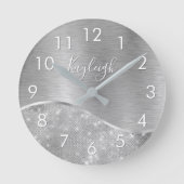 Silver Glitter Glam Bling Personalized Metallic Runde Wanduhr (Vorderseite)