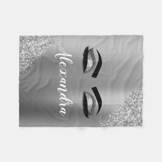 Silver Glitter Sparkle Eyelashes Monogram Fleecedecke (Vorderseite (Horizontal))