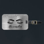 Silver Glitter Sparkle Eyelashes Monogram Gepäckanhänger<br><div class="desc">Silver Imitats Foil Metallic Sparkle Glitzer Brushed Metal Monogram Name and Initial Eyelashes (Lashes),  Eyelash Extensions and Eyes Luggage Bag Tag. Das Design macht den perfekten 16 Geburtstag,  Hochzeit,  Brautparty,  Jubiläum,  Babydusche oder Junggeselinnen-Abschied Geschenk für jemanden,  der einen trendigen coolen Stil sucht.</div>