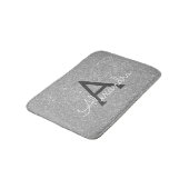 Silver Glitter Sparkle Monogram Bath Mat Badematte (Schrägansicht)