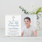 Silver Glitzer Cross Script Erste Kommune Foto Einladung (Stehend Vorderseite)