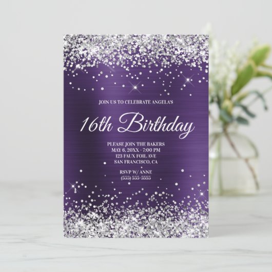 Silver Glitzer Dark Violet Ombre Foil Monogram Einladung (Stehend Vorderseite)