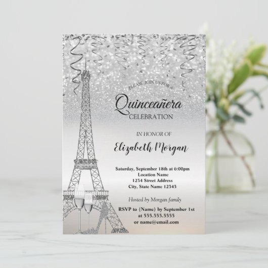 Silver Glitzer Eiffel Tower, Heel, Glass Quinceañe Einladung (Stehend Vorderseite)